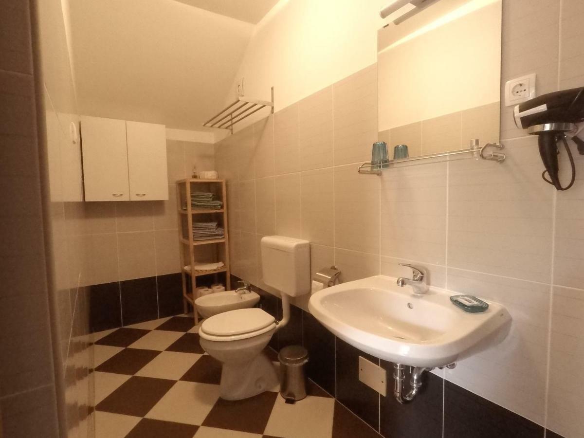 Apartment Pegla *
